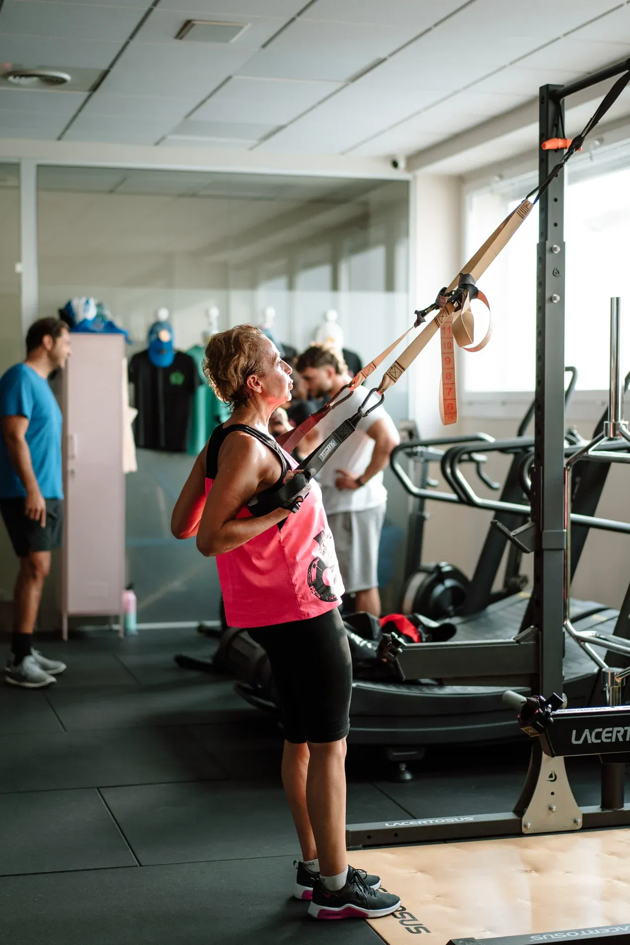 Donna durante un allenamento seguito nello studio BorgoFit
